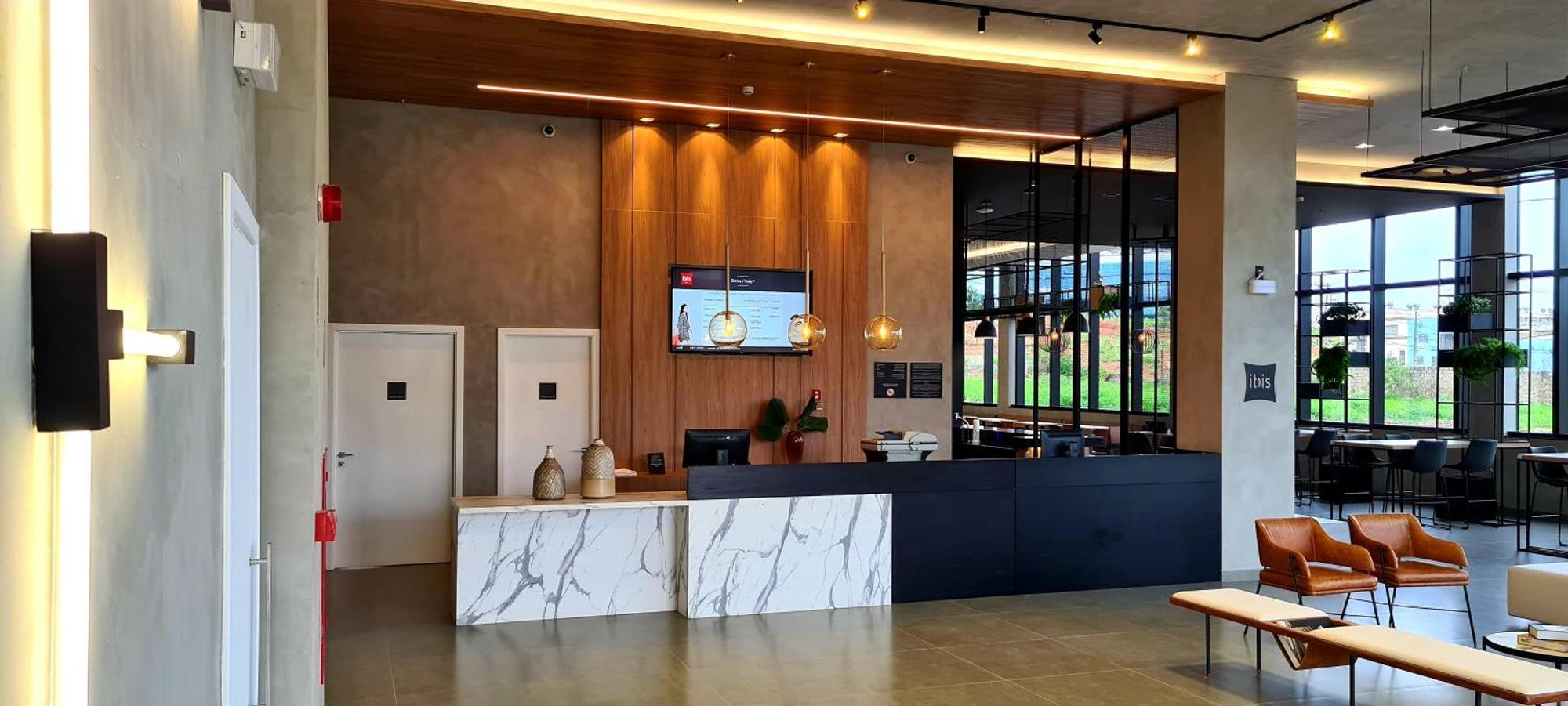 Ibis Nova Serrana Exterior photo