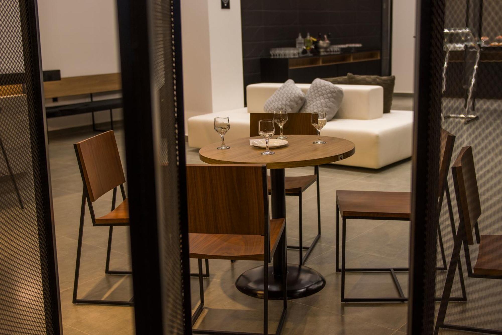 Ibis Nova Serrana Exterior photo